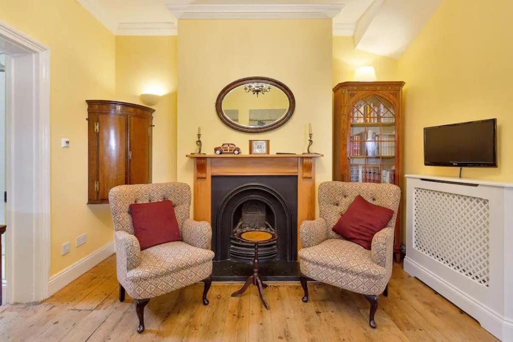 Windsor/Legoland/Ascot Charming 3Br Home In Centre Εξωτερικό φωτογραφία
