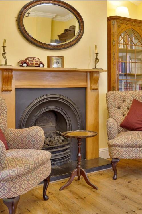 Windsor/Legoland/Ascot Charming 3Br Home In Centre Εξωτερικό φωτογραφία
